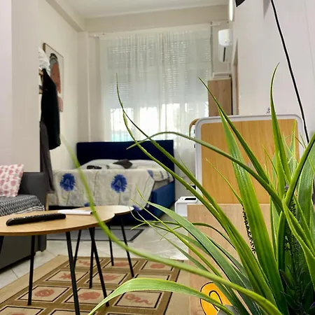 Dori's Wilson At Blloku Neighborhood Apartment *