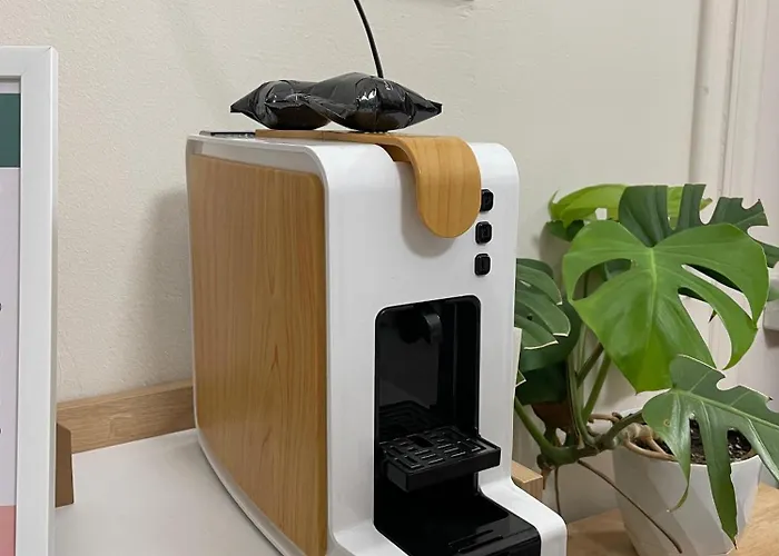 アパート Dori's Wilson At Blloku Neighborhood ティラナ